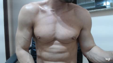 saradorj92 online show from 12/07/24, 07:16