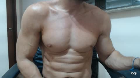 saradorj92 online show from 01/25/25, 10:28