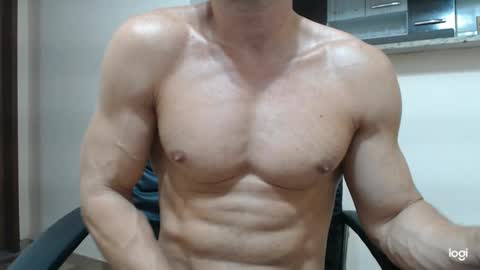 saradorj92 online show from 02/10/25, 08:42