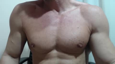 saradorj92 online show from 02/25/26, 05:39