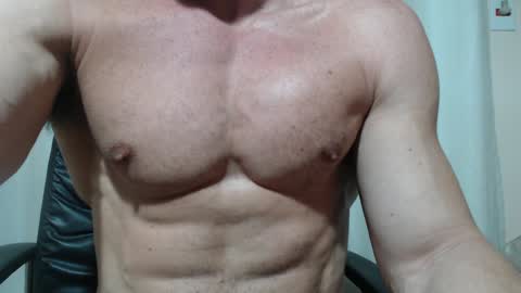 Snapshot of saradorj92 chatting on 04/01/26, 02:12 saradorj92 online show from 04/01/26, 02:12