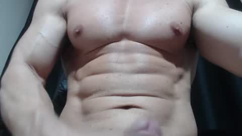 Snapshot of saradorj92 chatting on 07/30/26, 01:37 saradorj92 online show from 07/30/26, 01:37