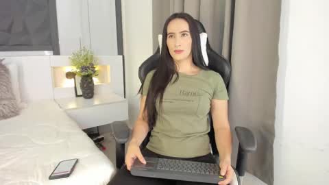  Sara Gomez  online show from 10/03/25, 02:25