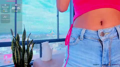 Snapshot of saragrey31 chatting on 02/17/25, 12:48 Sara Grey online show from 02/17/25, 12:48