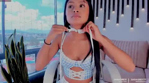 Sara Grey online show from 12/17/25, 04:02