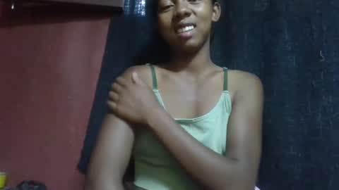 sarah146341 online show from 03/12/25, 05:57