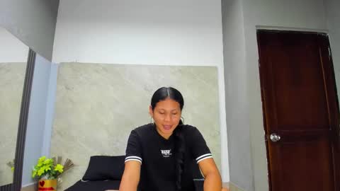 Sarah online show from 10/30/25, 12:28