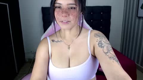 Sarah Moon online show from 02/12/25, 02:54