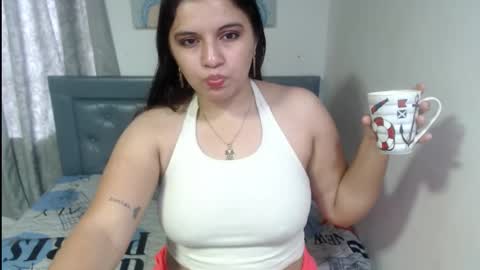 Snapshot of sarah_acero chatting on 12/01/25, 07:41 sarah online show from 12/01/25, 07:41