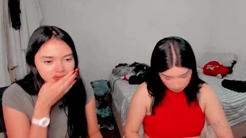 Snapshot of sarah_angelll chatting on 12/18/24, 12:21 sarah online show from 12/18/24, 12:21