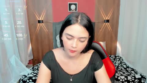 Snapshot of sarah_angelll chatting on 01/13/25, 08:04 sarah online show from 01/13/25, 08:04