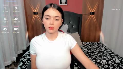 Snapshot of sarah_angelll chatting on 01/16/25, 08:46 sarah online show from 01/16/25, 08:46