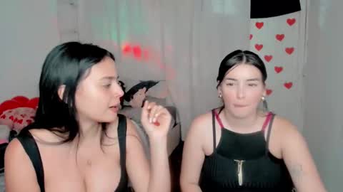 Snapshot of sarah_angelll chatting on 02/19/25, 12:14 sarah online show from 02/19/25, 12:14