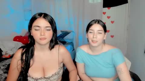 Snapshot of sarah_angelll chatting on 02/27/25, 10:20 sarah online show from 02/27/25, 10:20