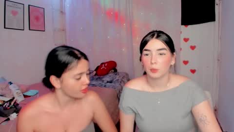 Snapshot of sarah_angelll chatting on 03/12/25, 04:08 sarah online show from 03/12/25, 04:08