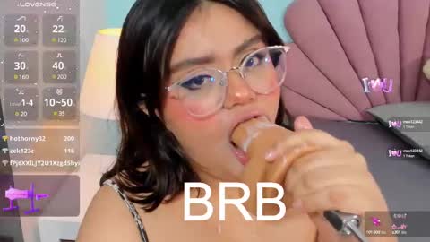 Snapshot of sarah_gold_1 chatting on 03/02/25, 06:05 Sarah online show from 03/02/25, 06:05