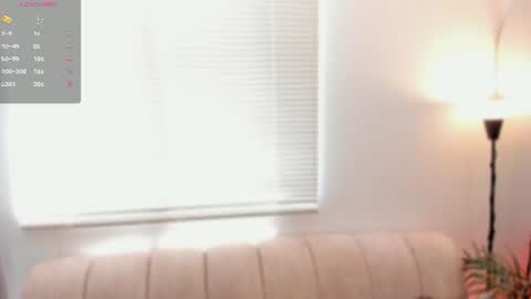 Snapshot of sarah_jacobbs chatting on 06/27/26, 05:07 online show from 06/27/26, 05:07