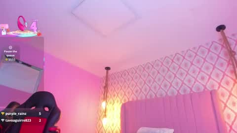 Snapshot of sarah_keys chatting on 09/29/25, 03:11 SARAH KEYS online show from 09/29/25, 03:11