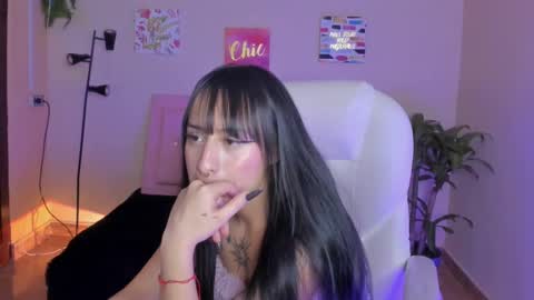 Sarah Ramirez online show from 02/18/25, 02:27