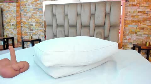 Snapshot of sarah_sanz chatting on 12/27/24, 03:15 sarah online show from 12/27/24, 03:15