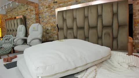 Snapshot of sarah_sanz chatting on 01/27/25, 05:58 sarah online show from 01/27/25, 05:58