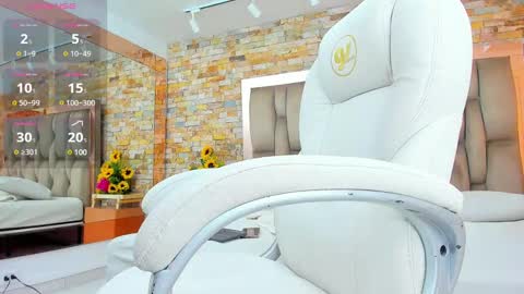 Snapshot of sarah_sanz chatting on 03/11/25, 11:55 sarah online show from 03/11/25, 11:55