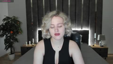 Sarah online show from 12/16/24, 12:59