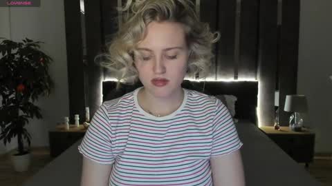 Sarah online show from 12/17/24, 07:18