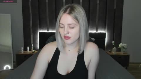 Sarah online show from 02/11/25, 12:59