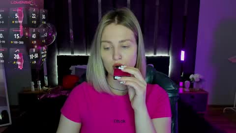 Sarah online show from 03/02/25, 01:04