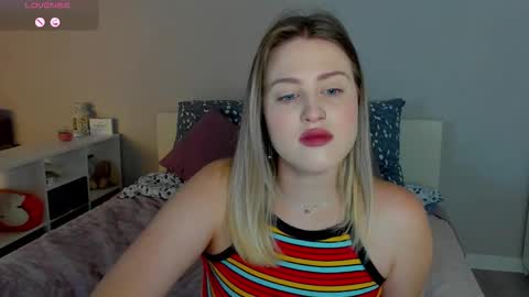 Sarah online show from 09/11/25, 01:17