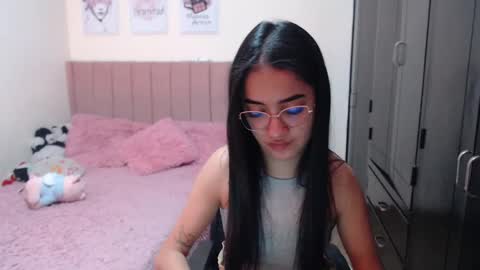 Sarah online show from 01/07/25, 02:31