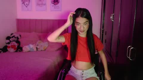 Sarah online show from 02/18/25, 06:37