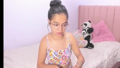 Sarah online show from 10/24/25, 07:43