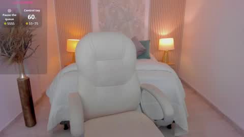 Sarah online show from 04/10/26, 08:46