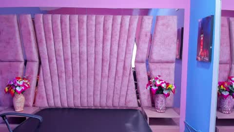 Snapshot of sarah_sweett_ chatting on 01/28/25, 02:21 Sarah online show from 01/28/25, 02:21