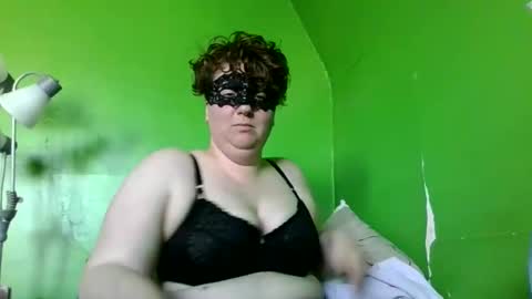 Snapshot of sarah_the_muse chatting on 04/09/26, 08:25 Sarah online show from 04/09/26, 08:25