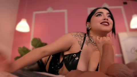 Snapshot of sarah_volkov chatting on 03/07/25, 08:13 online show from 03/07/25, 08:13