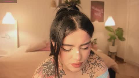 Snapshot of sarah_volkov chatting on 09/12/25, 06:13 online show from 09/12/25, 06:13