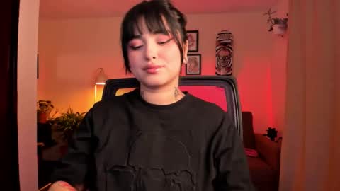 Snapshot of sarah_volkov chatting on 01/10/26, 04:14 online show from 01/10/26, 04:14