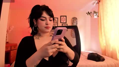 Snapshot of sarah_volkov chatting on 02/12/26, 02:45 online show from 02/12/26, 02:45