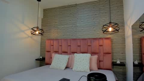 Sarah Deyvis online show from 01/14/25, 08:15