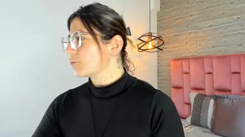 Sarah Deyvis online show from 10/07/25, 07:44