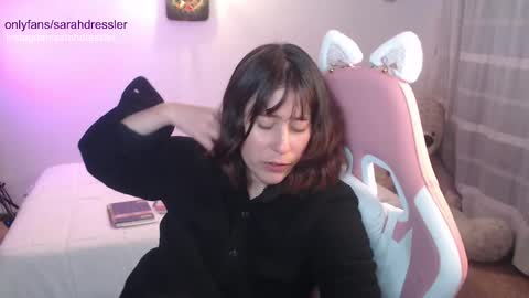 Snapshot of sarahdressler chatting on 03/08/25, 03:17 sarahdressler online show from 03/08/25, 03:17