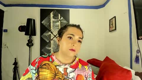 Snapshot of sarahjey chatting on 04/19/26, 06:21 SARAHJEY online show from 04/19/26, 06:21