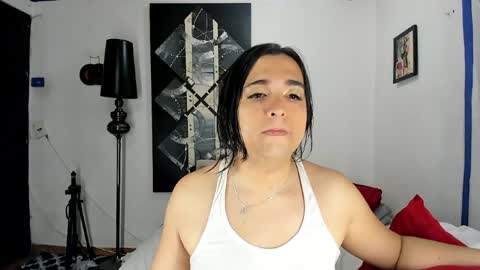 Snapshot of sarahjey chatting on 04/21/26, 01:07 SARAHJEY online show from 04/21/26, 01:07