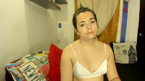 Snapshot of sarahjey chatting on 06/22/26, 04:59 SARAHJEY online show from 06/22/26, 04:59