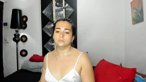Snapshot of sarahjey chatting on 06/28/26, 06:58 SARAHJEY online show from 06/28/26, 06:58