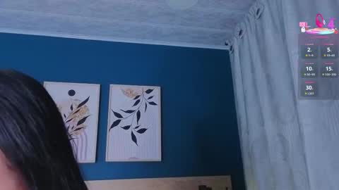Snapshot of sarahmiler_ chatting on 09/25/25, 11:58 Sarah online show from 09/25/25, 11:58