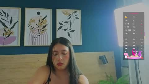 Snapshot of sarahmiler_ chatting on 10/02/25, 12:23 Sarah online show from 10/02/25, 12:23